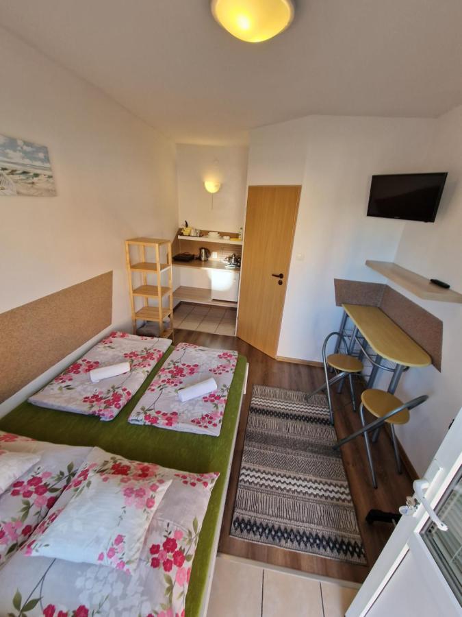 Pod Grusza Homestay *